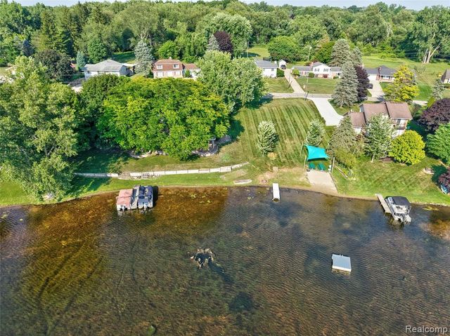 10504 Tamryn Boulevard, Holly, MI 48442