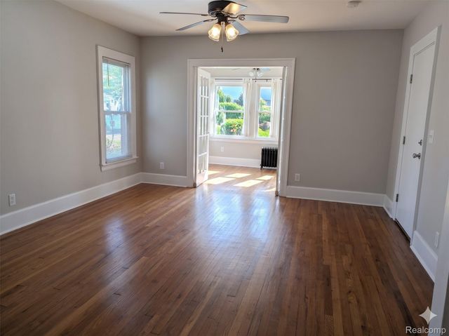 2041 N Main Street, Royal Oak, MI 48073