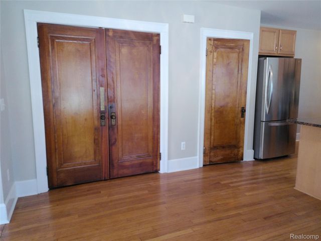 2041 N Main Street, Royal Oak, MI 48073