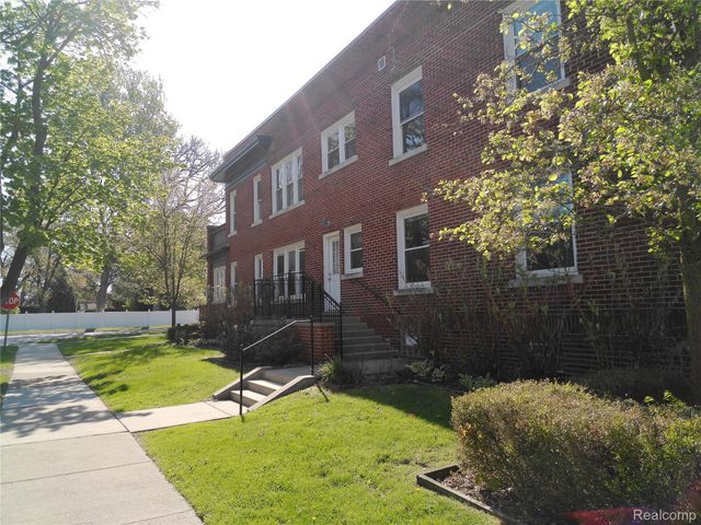 2041 N Main Street, Royal Oak, MI 48073