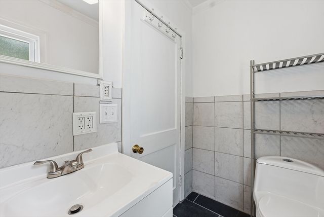 19 Depot St, Belchertown, MA 01007