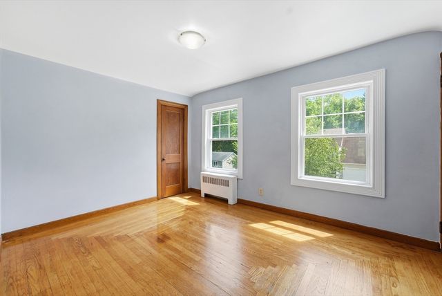 19 Depot St, Belchertown, MA 01007