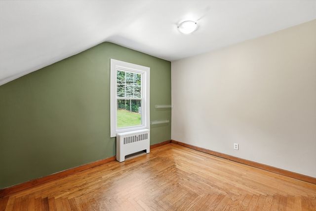 19 Depot St, Belchertown, MA 01007