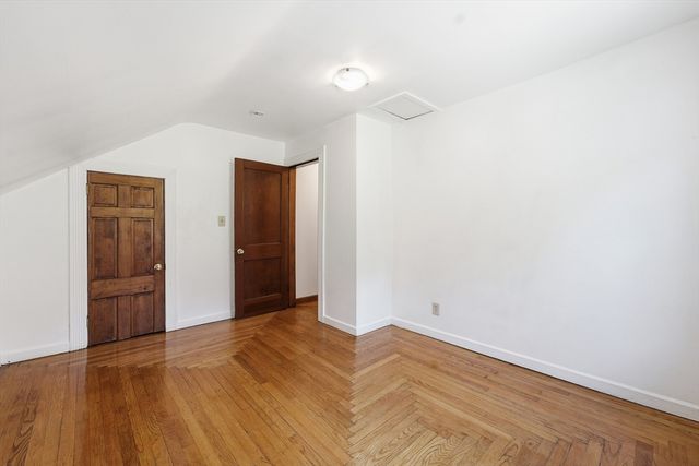 19 Depot St, Belchertown, MA 01007