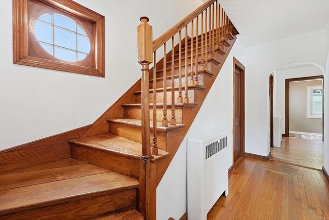 19 Depot St, Belchertown, MA 01007