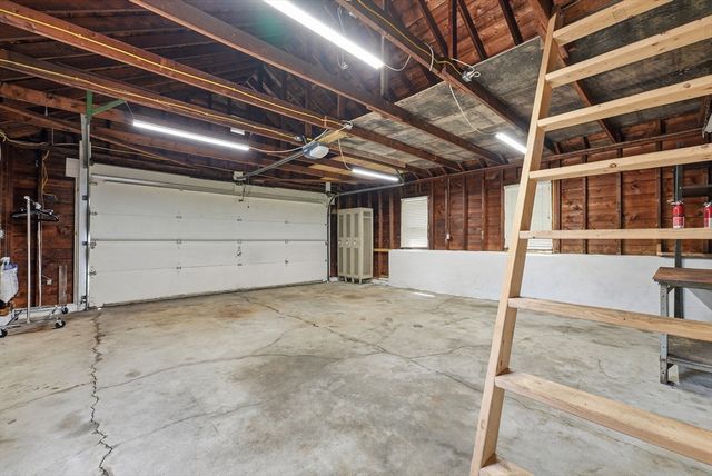 19 Depot St, Belchertown, MA 01007