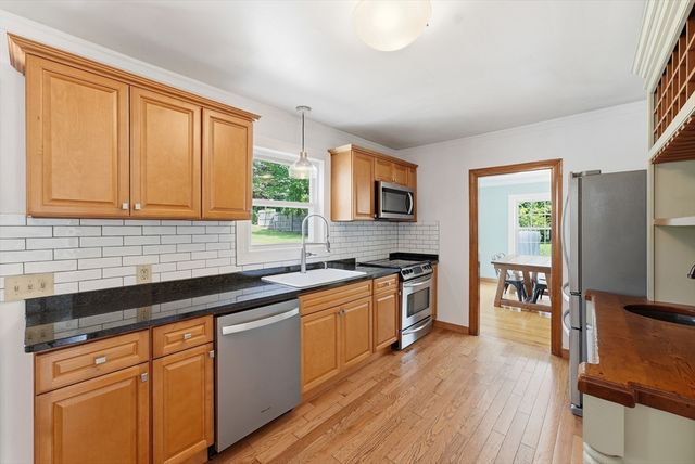 19 Depot St, Belchertown, MA 01007
