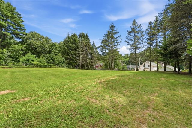 19 Depot St, Belchertown, MA 01007