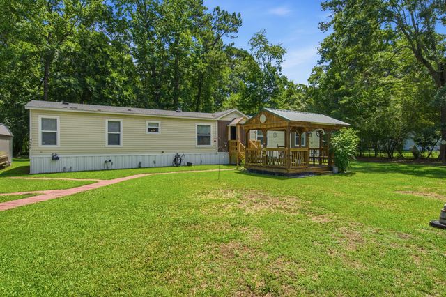4886 State Road, Ridgeville, SC 29472