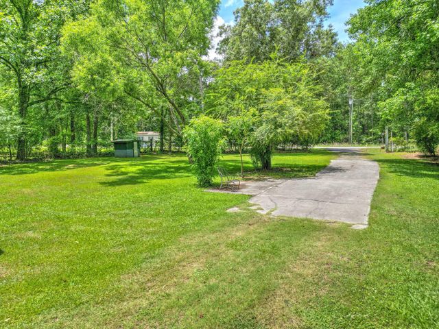 4886 State Road, Ridgeville, SC 29472