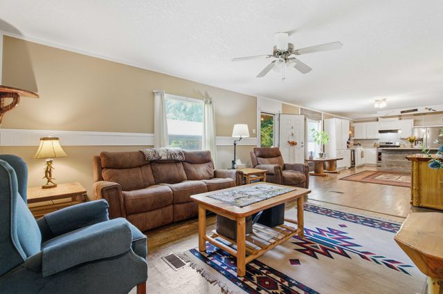 4886 State Road, Ridgeville, SC 29472