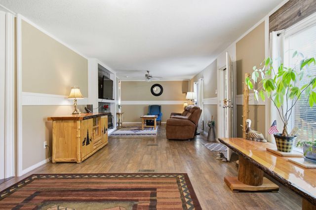 4886 State Road, Ridgeville, SC 29472