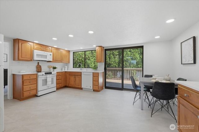 12214 NE 138th Place, Kirkland, WA 98034