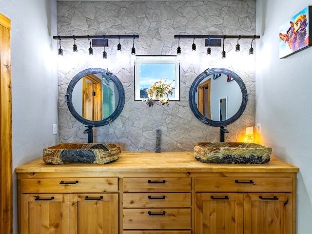 5439 FM 1148, Possum Kingdom Lake, TX 76450