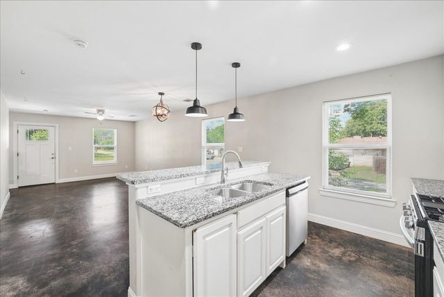 501 E Day Street, Denison, TX 75021
