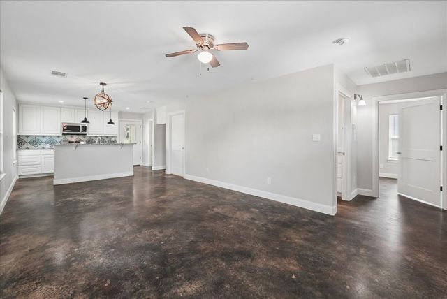 501 E Day Street, Denison, TX 75021