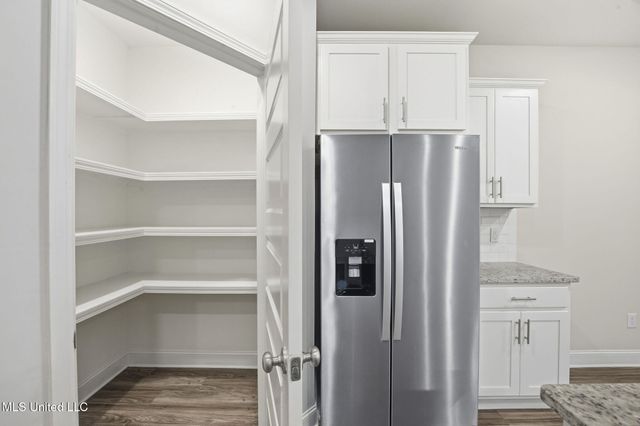 213 Serenity Lake Drive, Pearl, MS 39208