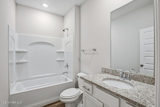 213 Serenity Lake Drive, Pearl, MS 39208