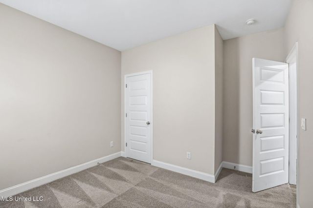 213 Serenity Lake Drive, Pearl, MS 39208