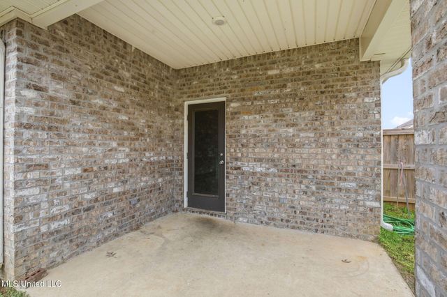 213 Serenity Lake Drive, Pearl, MS 39208