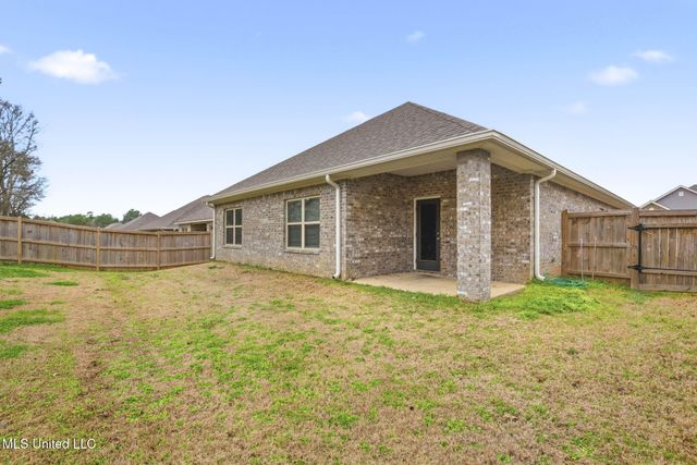 213 Serenity Lake Drive, Pearl, MS 39208