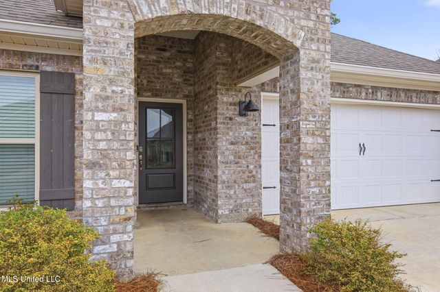 213 Serenity Lake Drive, Pearl, MS 39208