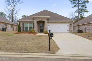 213 Serenity Lake Drive, Pearl, MS 39208