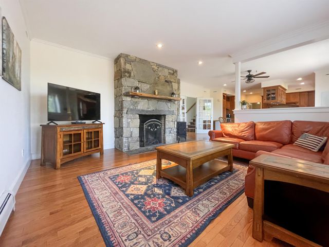 423 Taft Family Road, Hartford, VT 05059