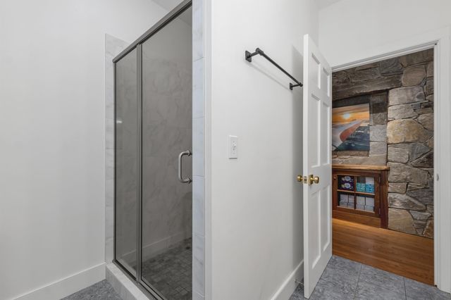 423 Taft Family Road, Hartford, VT 05059