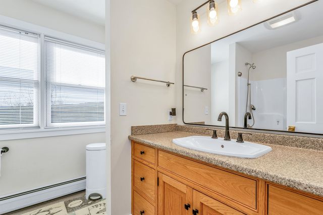 423 Taft Family Road, Hartford, VT 05059