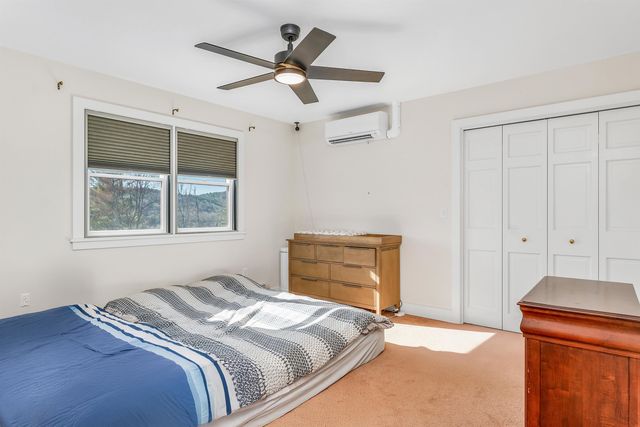 423 Taft Family Road, Hartford, VT 05059