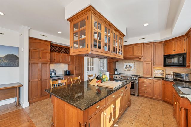 423 Taft Family Road, Hartford, VT 05059