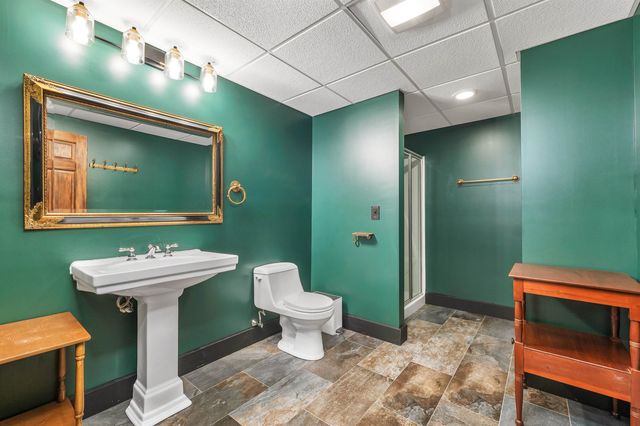 423 Taft Family Road, Hartford, VT 05059