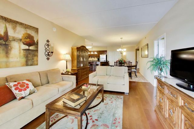 50 S Greeley Street 210, Palatine, IL 60067