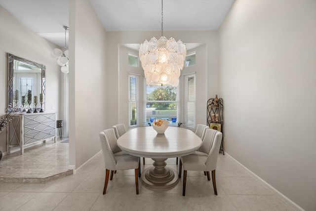 15880 Meadow Wood Drive, Wellington, FL 33414