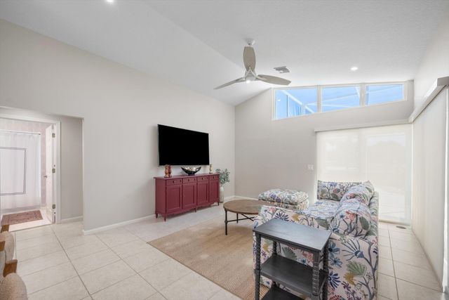 15880 Meadow Wood Drive, Wellington, FL 33414