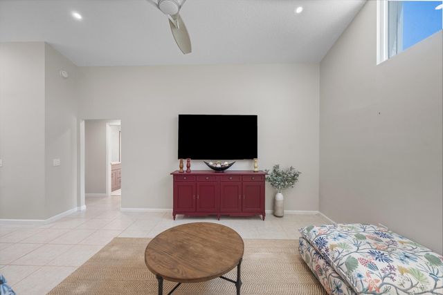 15880 Meadow Wood Drive, Wellington, FL 33414