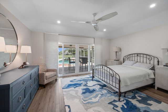 15880 Meadow Wood Drive, Wellington, FL 33414