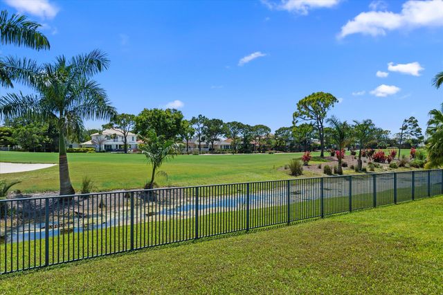 15880 Meadow Wood Drive, Wellington, FL 33414
