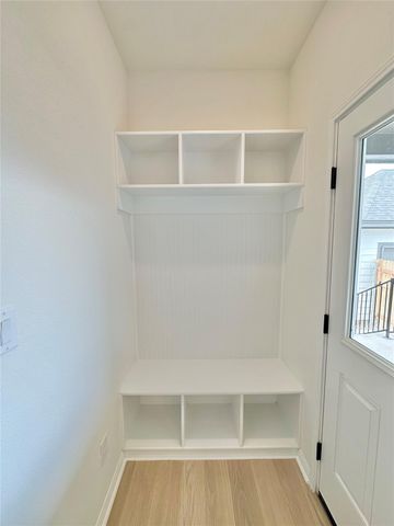 436 Treadwell LN, Kyle, TX 78640