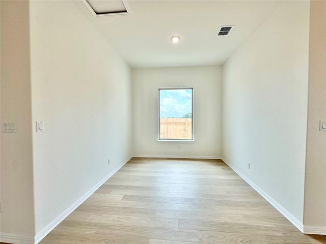 436 Treadwell LN, Kyle, TX 78640