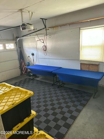 3 Caldwell Drive, Toms River, NJ 08757