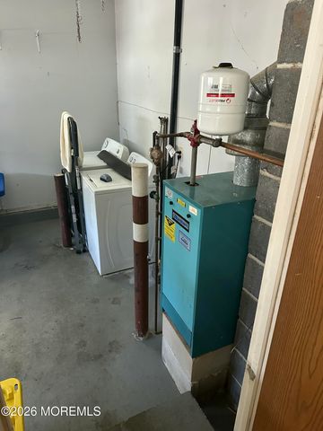 3 Caldwell Drive, Toms River, NJ 08757