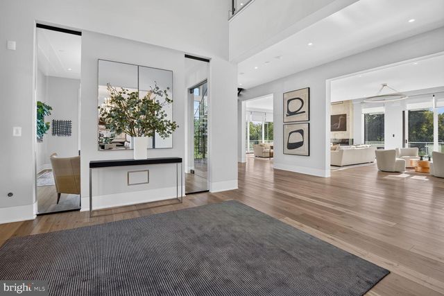 1306 BALLANTRAE CT, Mclean, VA 22101