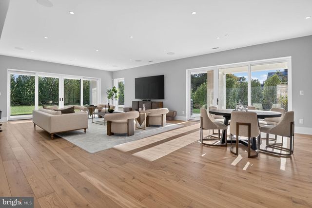 1306 BALLANTRAE CT, Mclean, VA 22101