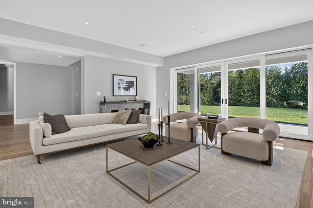 1306 BALLANTRAE CT, Mclean, VA 22101