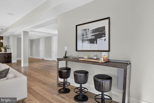 1306 BALLANTRAE CT, Mclean, VA 22101