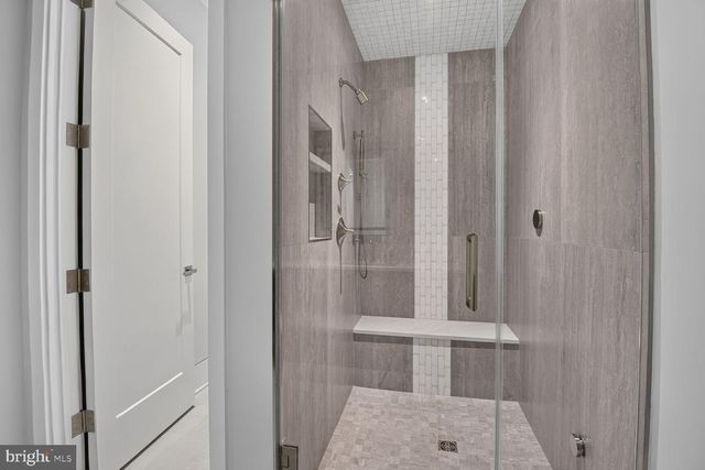 1306 BALLANTRAE CT, Mclean, VA 22101