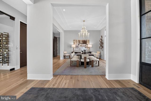 1306 BALLANTRAE CT, Mclean, VA 22101