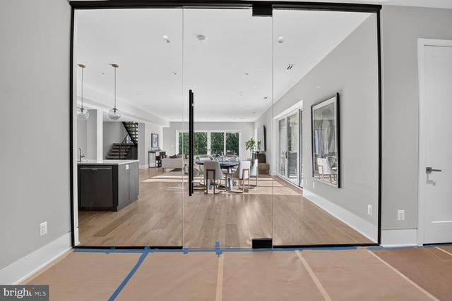 1306 BALLANTRAE CT, Mclean, VA 22101